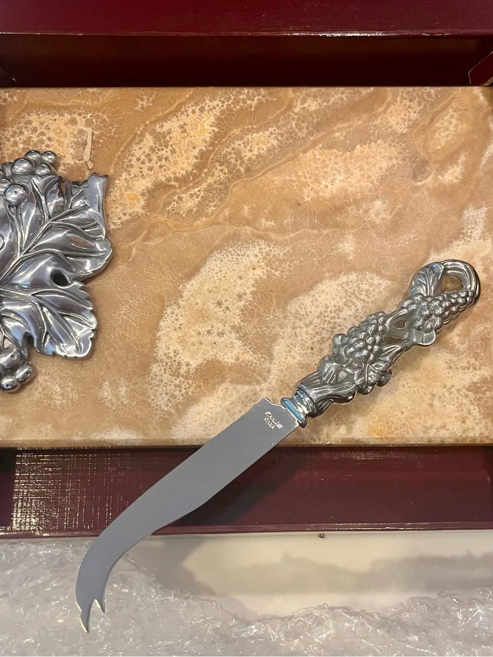 Vintage Arthur Court Silver Grape Handle Cheese Knife & marble cutting board